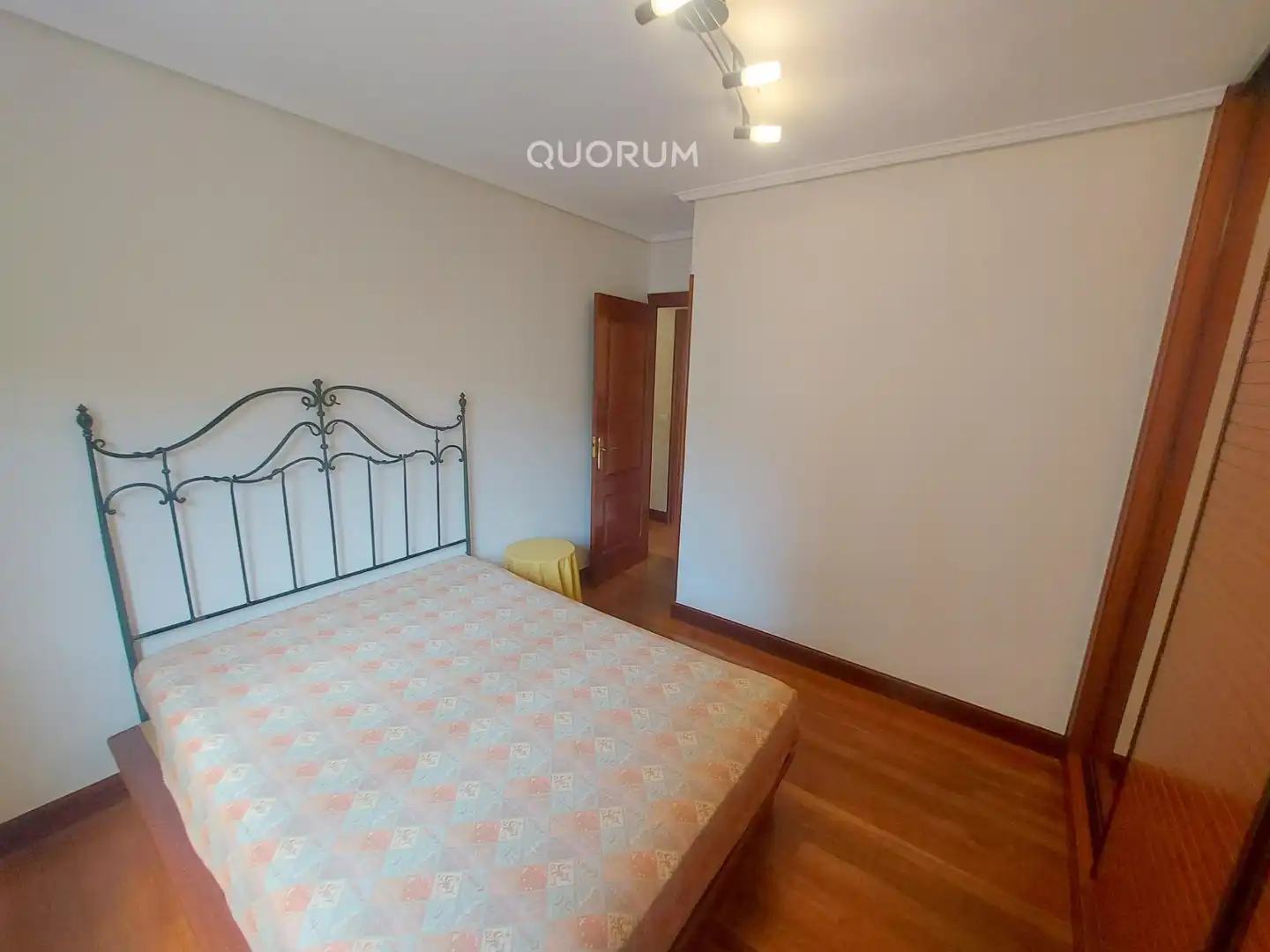 Bedroom of Flat for sale in Bilbao   with Balcony
