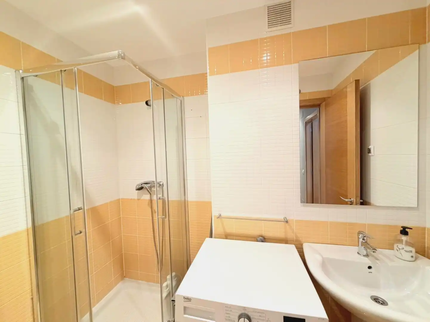 Baño de Piso en venta en Avilés con Trastero y Amueblado