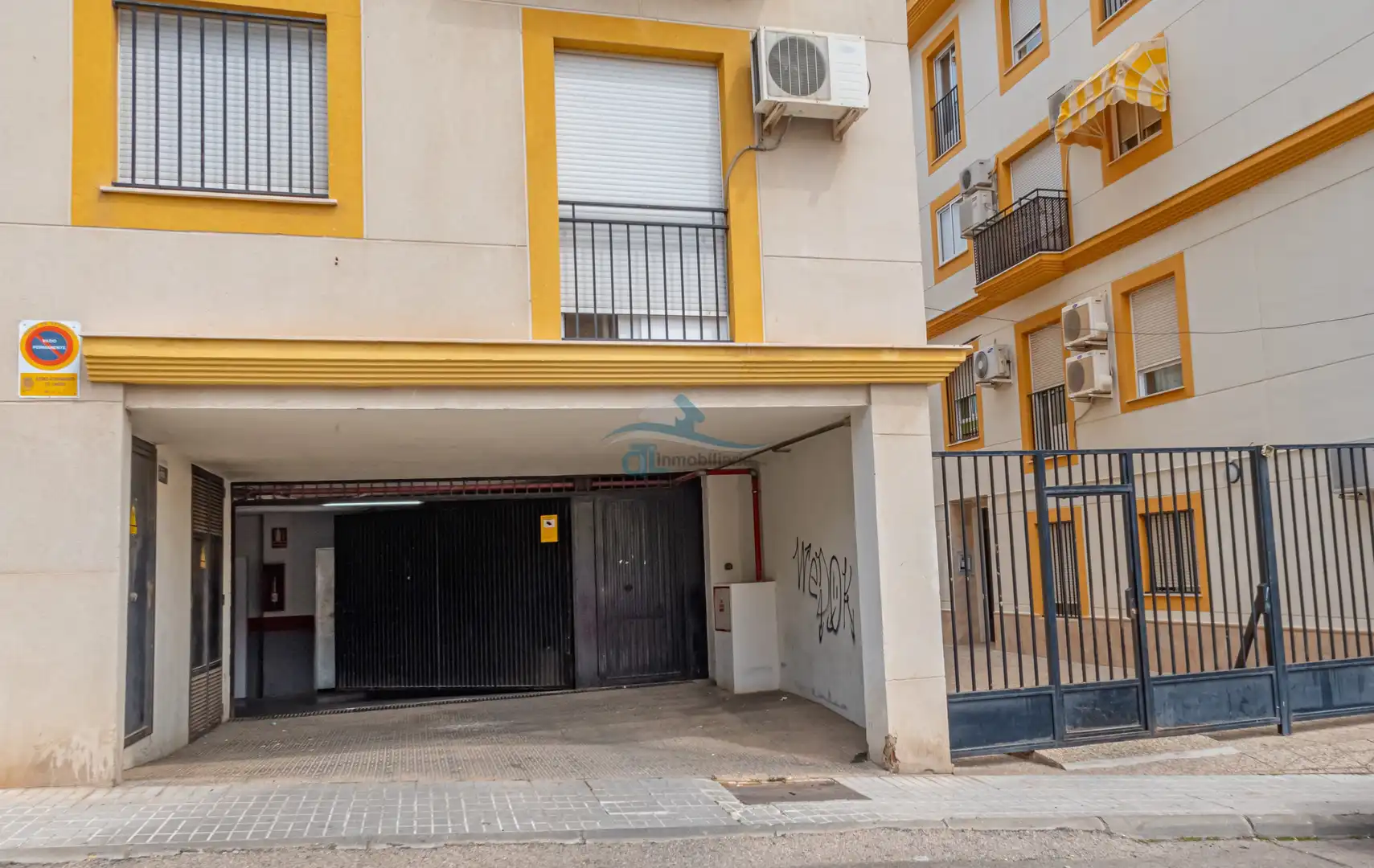 Vista exterior de Garaje en venta en Linares