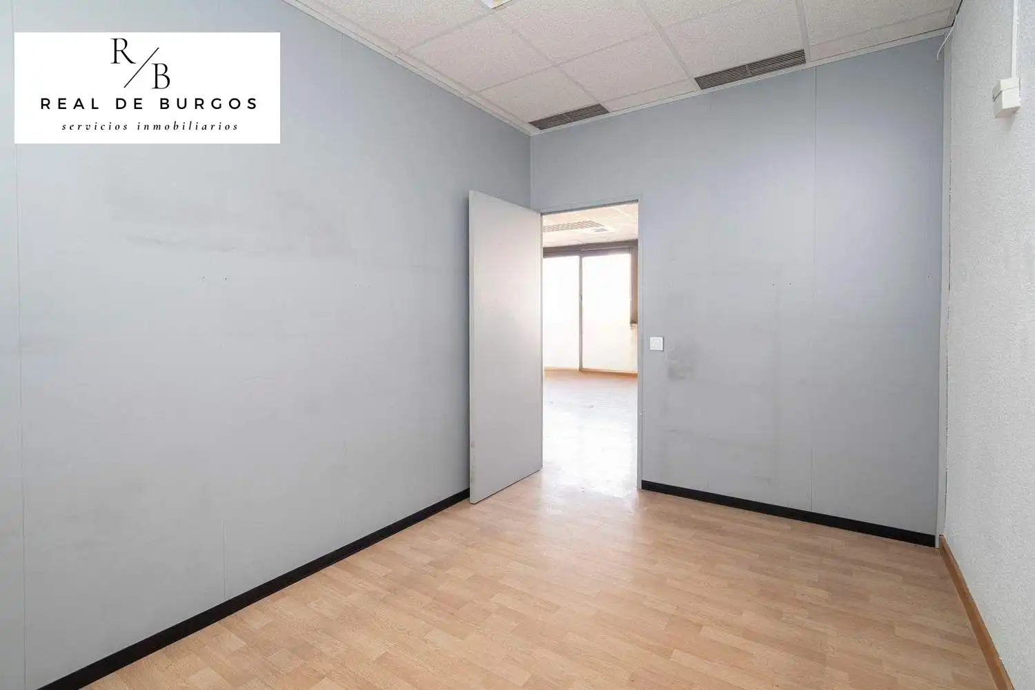 Office for rent in Valladolid  with Air Conditioner and Heating