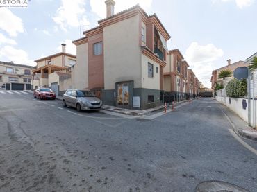 Adossat amb jardí en venda a Calle Calle Tablas, 1