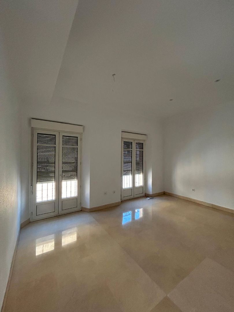 Attic to rent in  Sevilla Capital  with Air Conditioner, Terrace and Oven