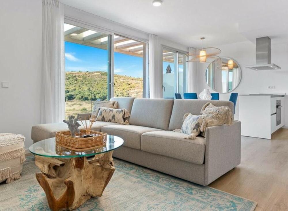 Living room of Attic to rent in Estepona  with Air Conditioner, Terrace and Swimming Pool