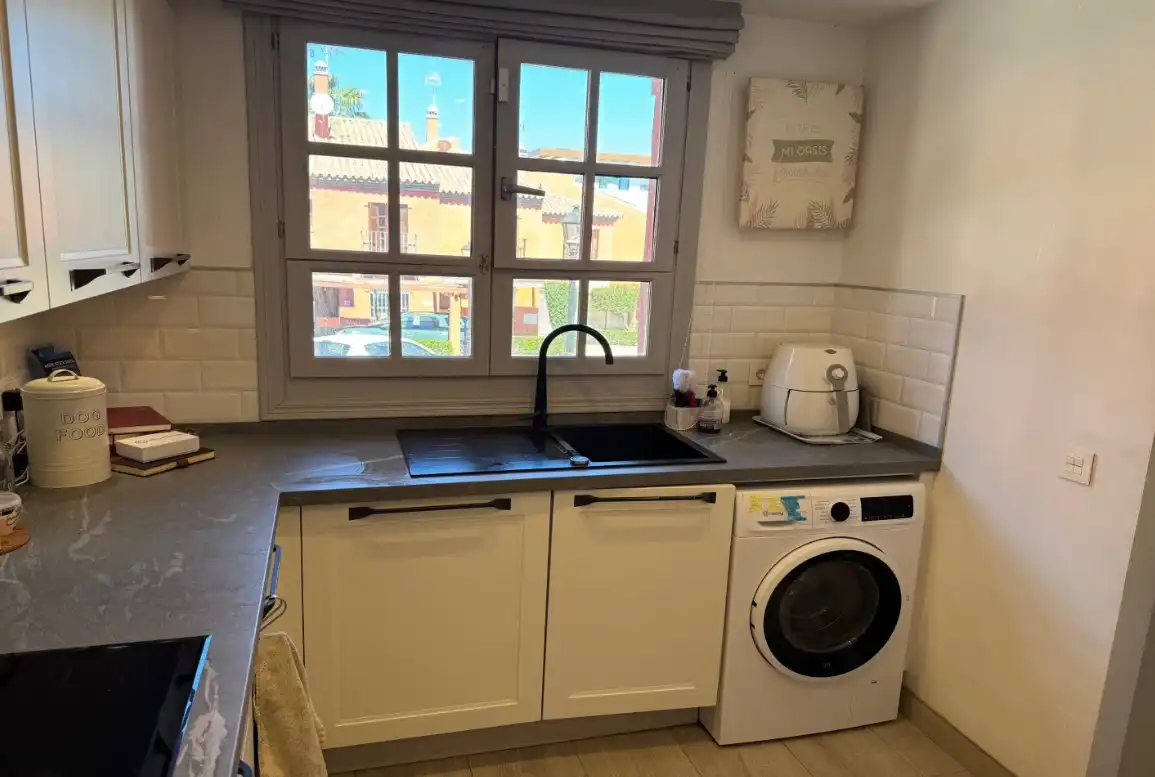 Cocina de Casa adosada en venta en Estepona con Aire acondicionado, Calefacción y Jardín privado