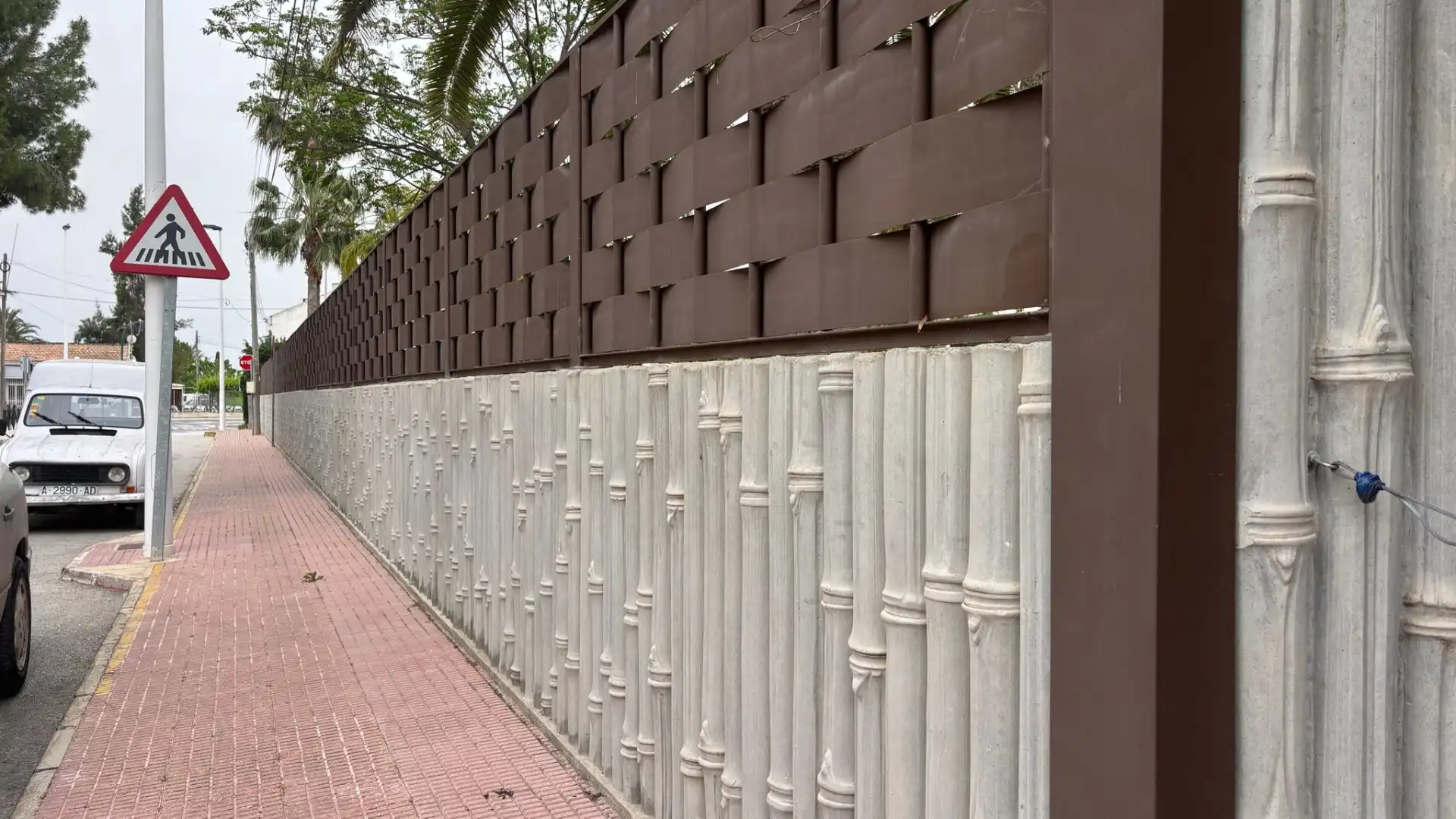 Vista exterior de Casa o xalet en venda en Elche / Elx amb Jardí privat, Terrassa i Piscina