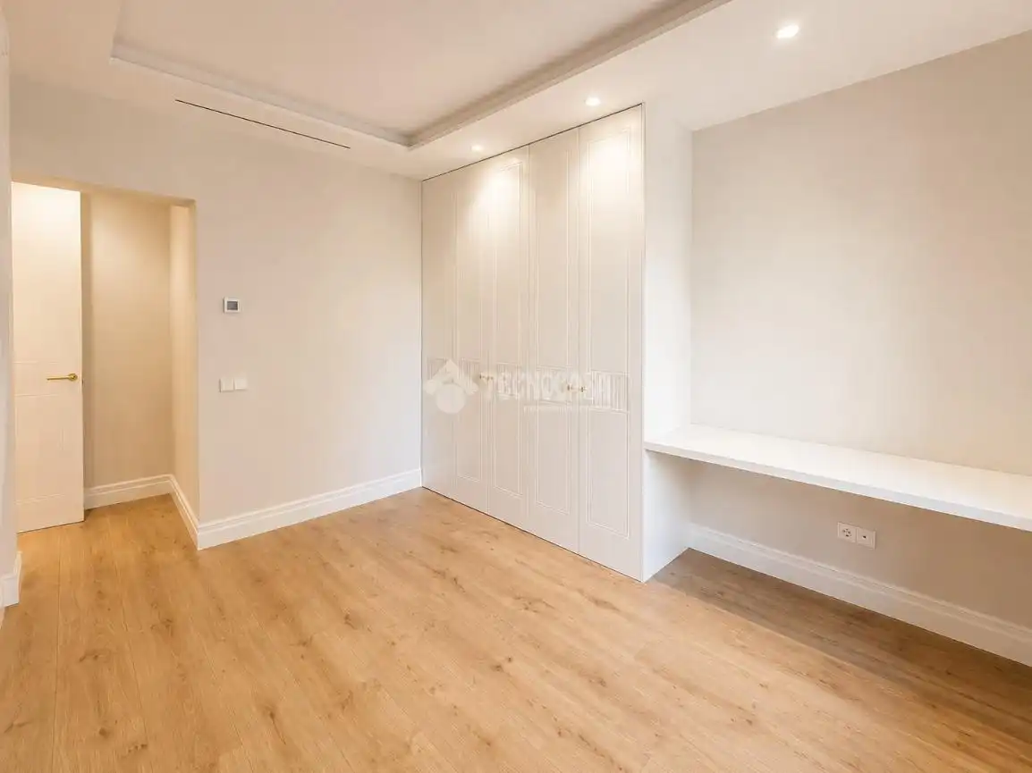 Schlafzimmer von Wohnung zum Verkauf in Madrid mit Klimaanlage, Heizung und Terrasse