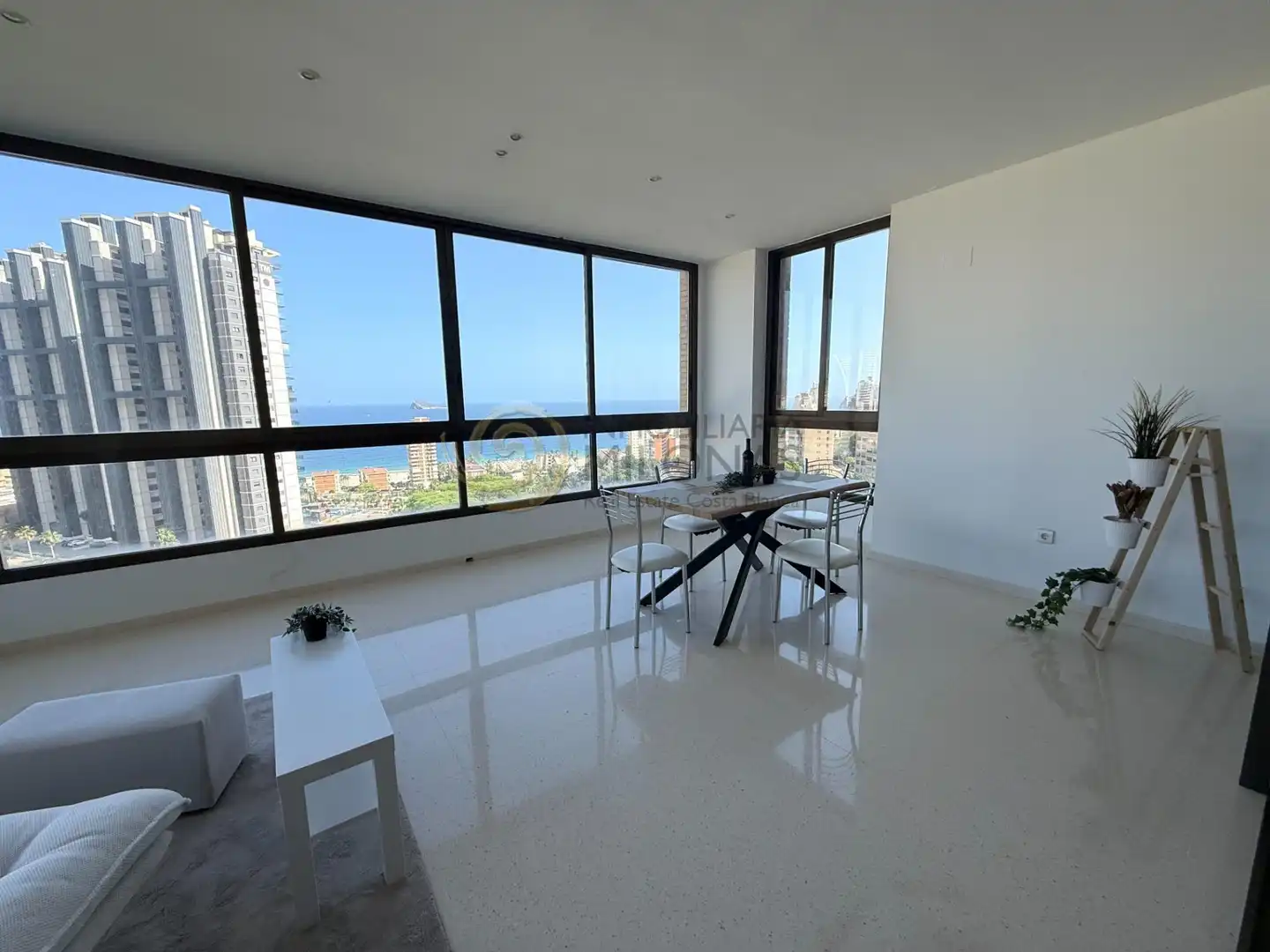 Esszimmer von Wohnung zur Miete in Benidorm mit Klimaanlage, Heizung und Privatgarten