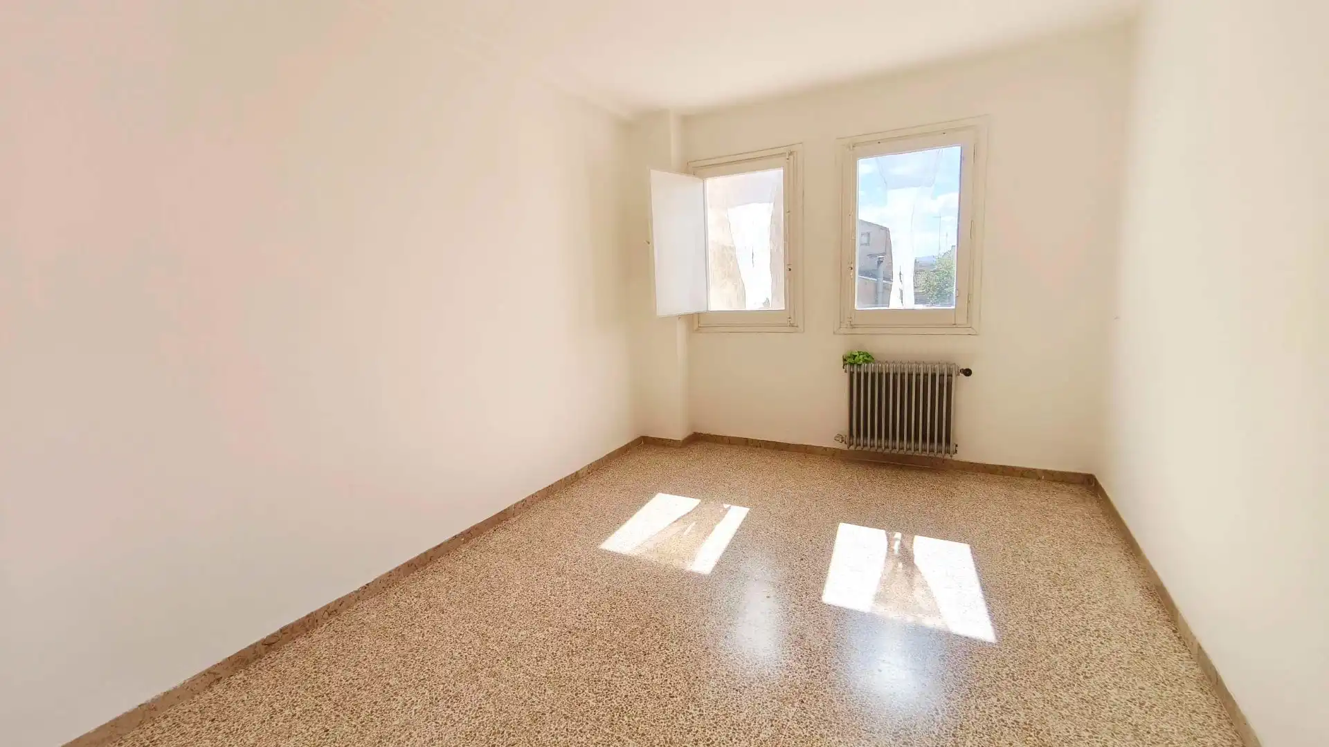 Schlafzimmer von Wohnung zum Verkauf in Mallén mit Terrasse