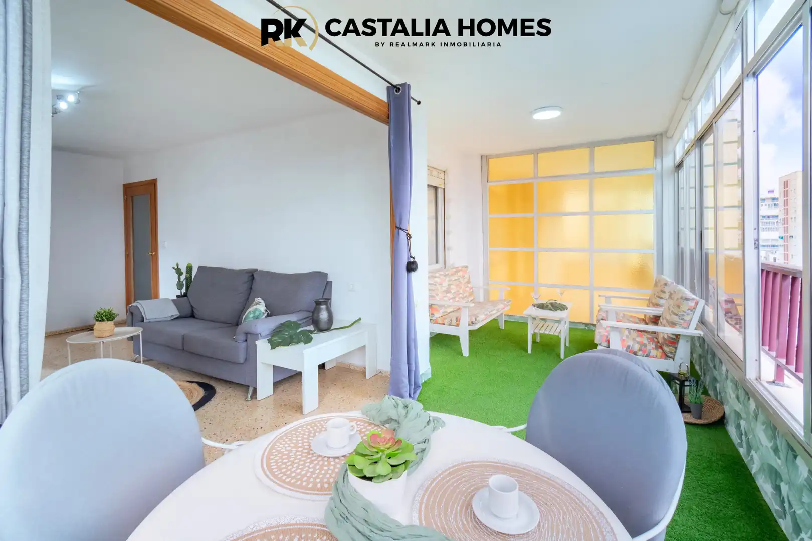 Habitación de Apartamento en venta en Benicasim / Benicàssim con Terraza y Piscina comunitaria