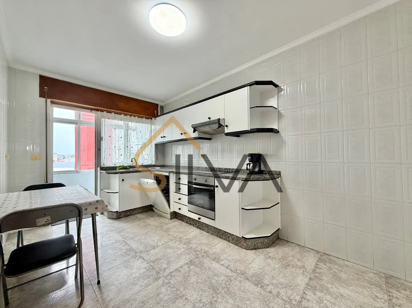 Cocina de Piso en venta en Lugo con Calefacción y Horno