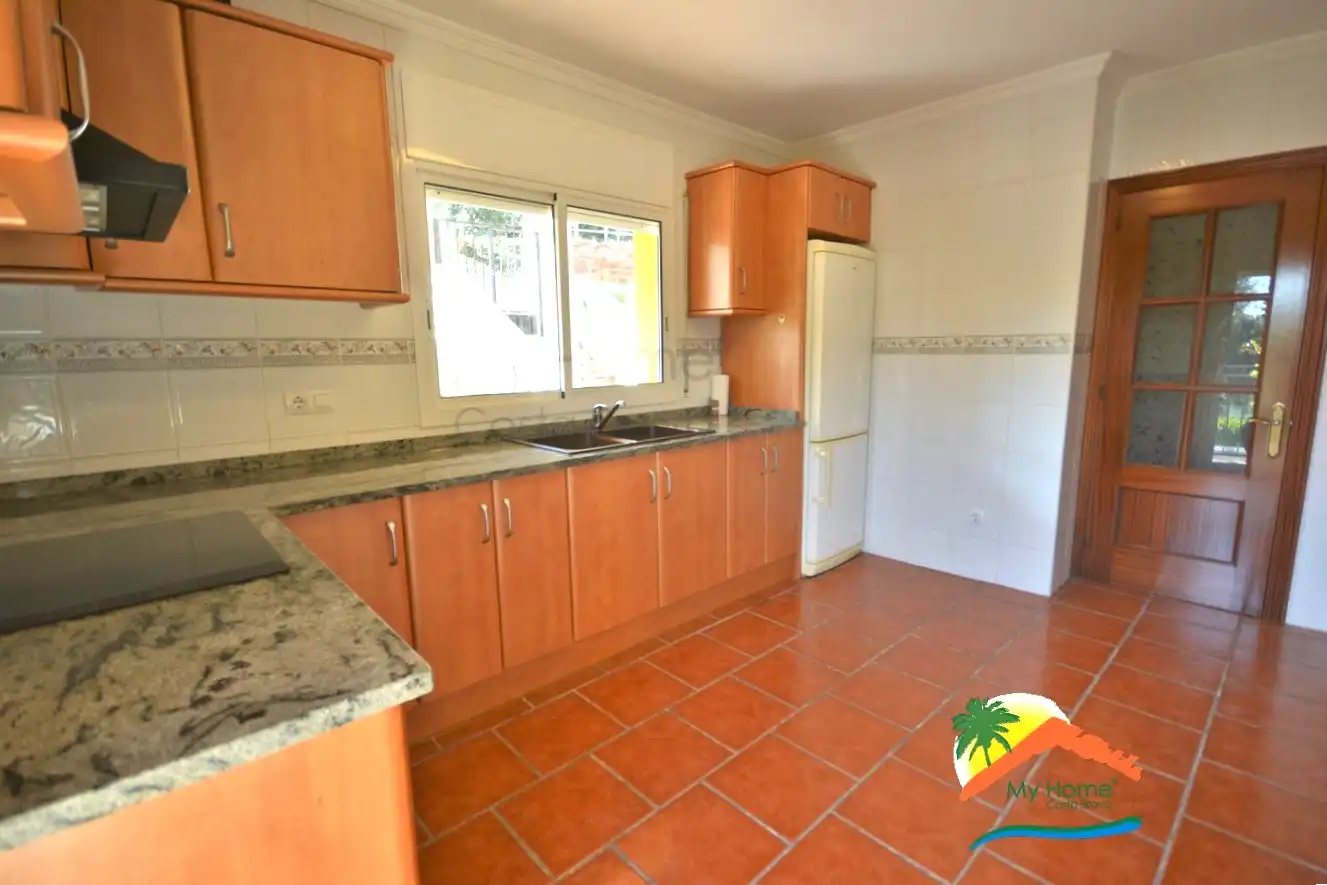 Cuina de Casa o xalet en venda en Lloret de Mar amb Calefacció, Jardí privat i Terrassa