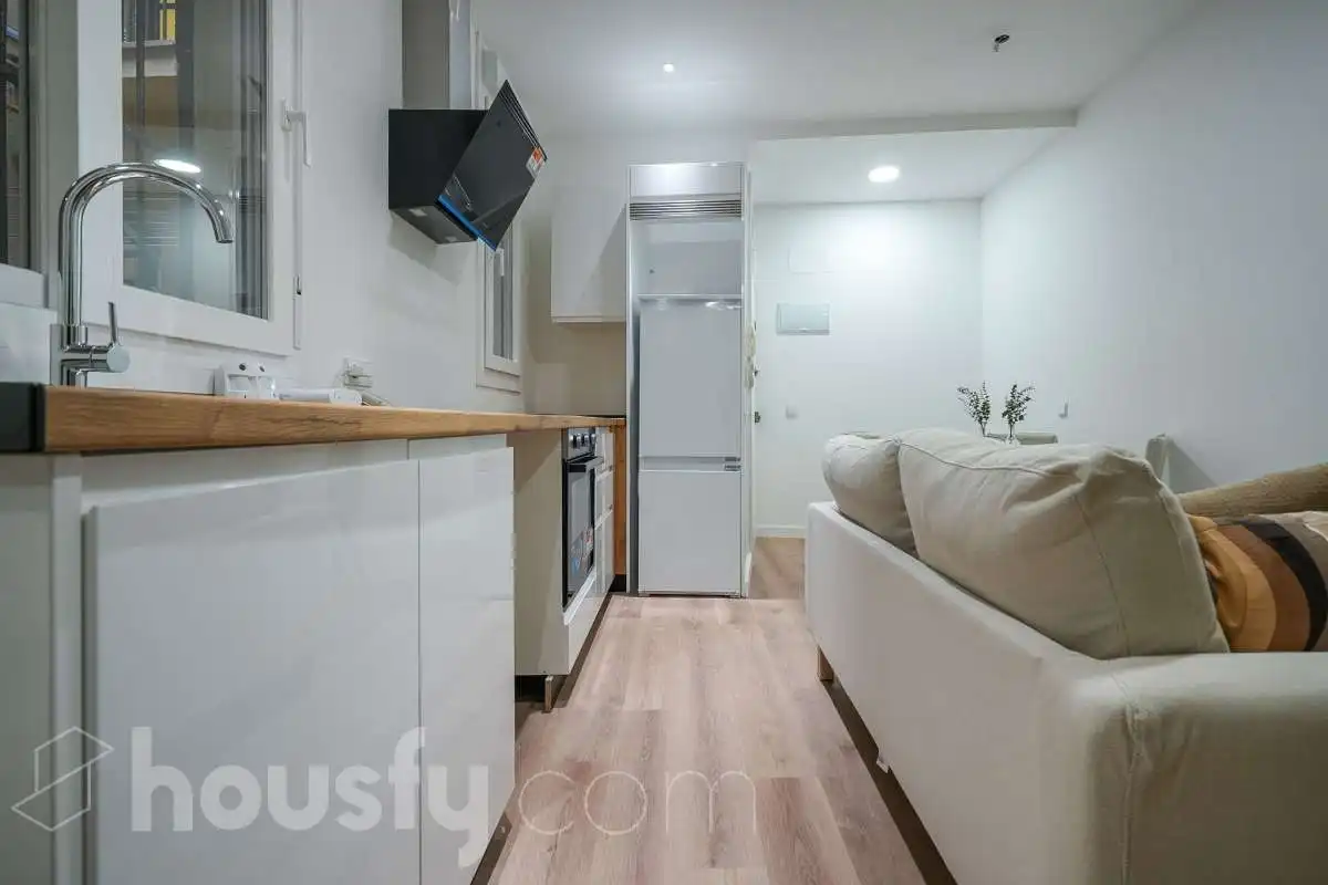 Kitchen of Ground floor for sale in Madrid  with Air Conditioner, Heating and Parquet flooring