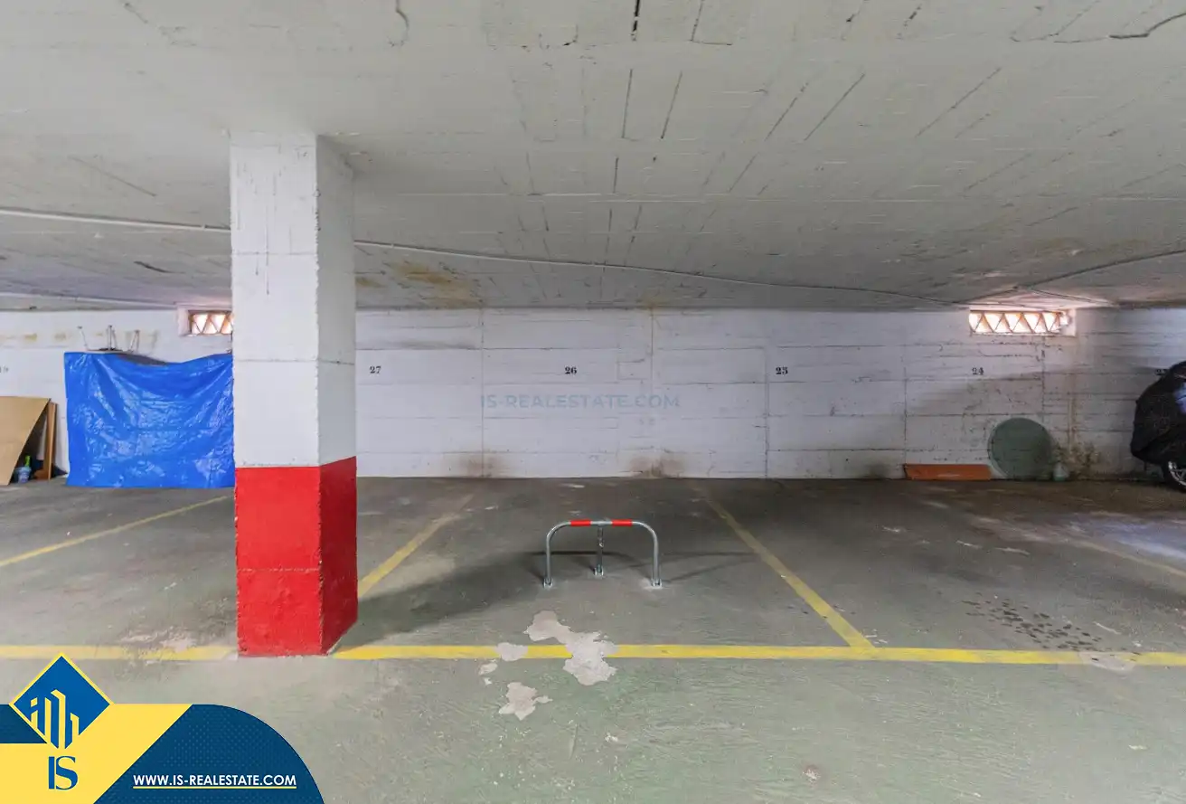 Parking de Apartamento en venta en Marbella con Calefacción, Terraza y Amueblado