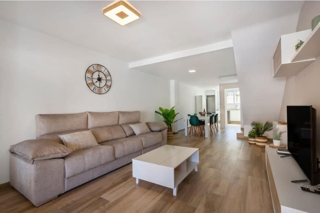 Living room of Single-family semi-detached to rent in El Campello  with Air Conditioner, Heating and Community pool