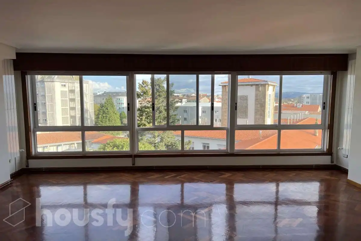 Sala d'estar de Pis en venda en Ferrol amb Aire condicionat, Calefacció i Parquet