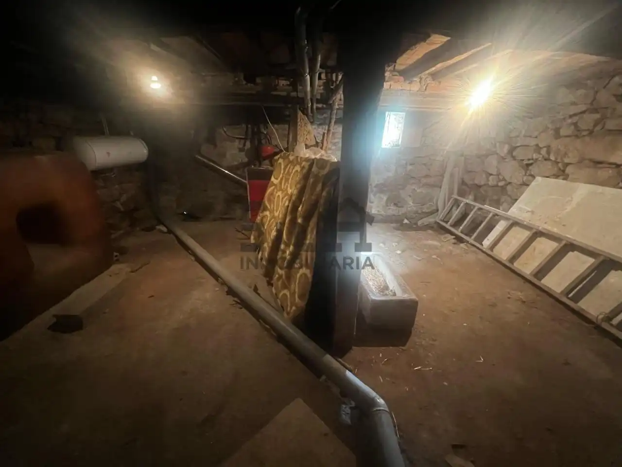 Casa o xalet en venda en Coles amb Calefacció, Traster i Moblat