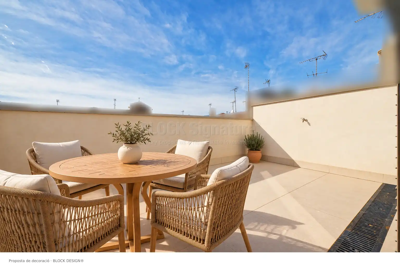 Terrassa de Casa adosada en venda en Mataró amb Aire condicionat, Jardí privat i Parquet