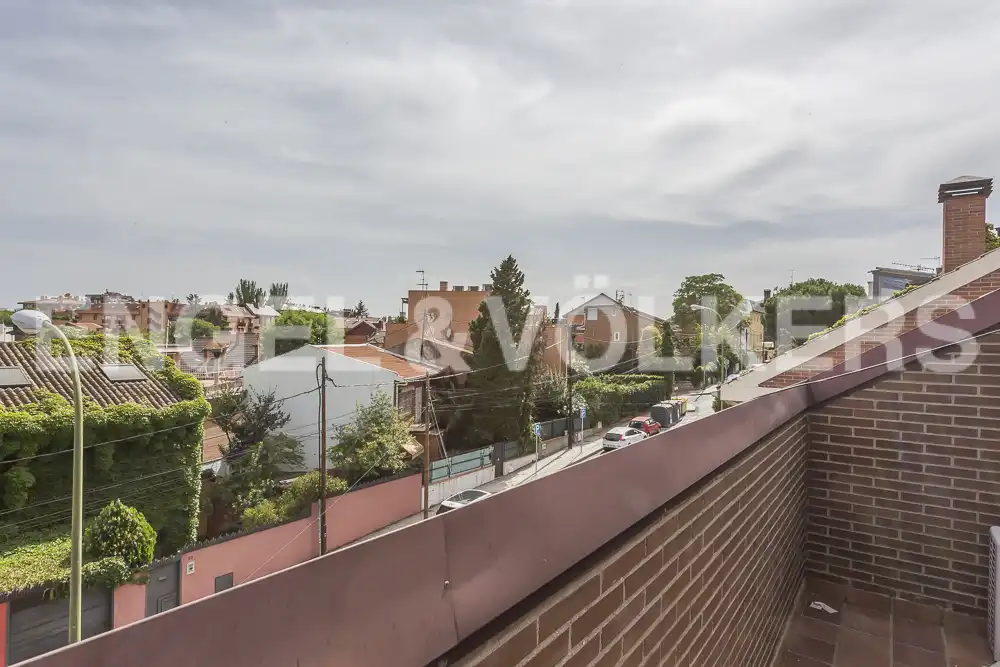 Terrassa de Casa adosada de lloguer en Madrid amb Aire condicionat, Calefacció i Jardí privat
