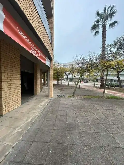 Exterior view of Commercial properties for sale in Cambrils
