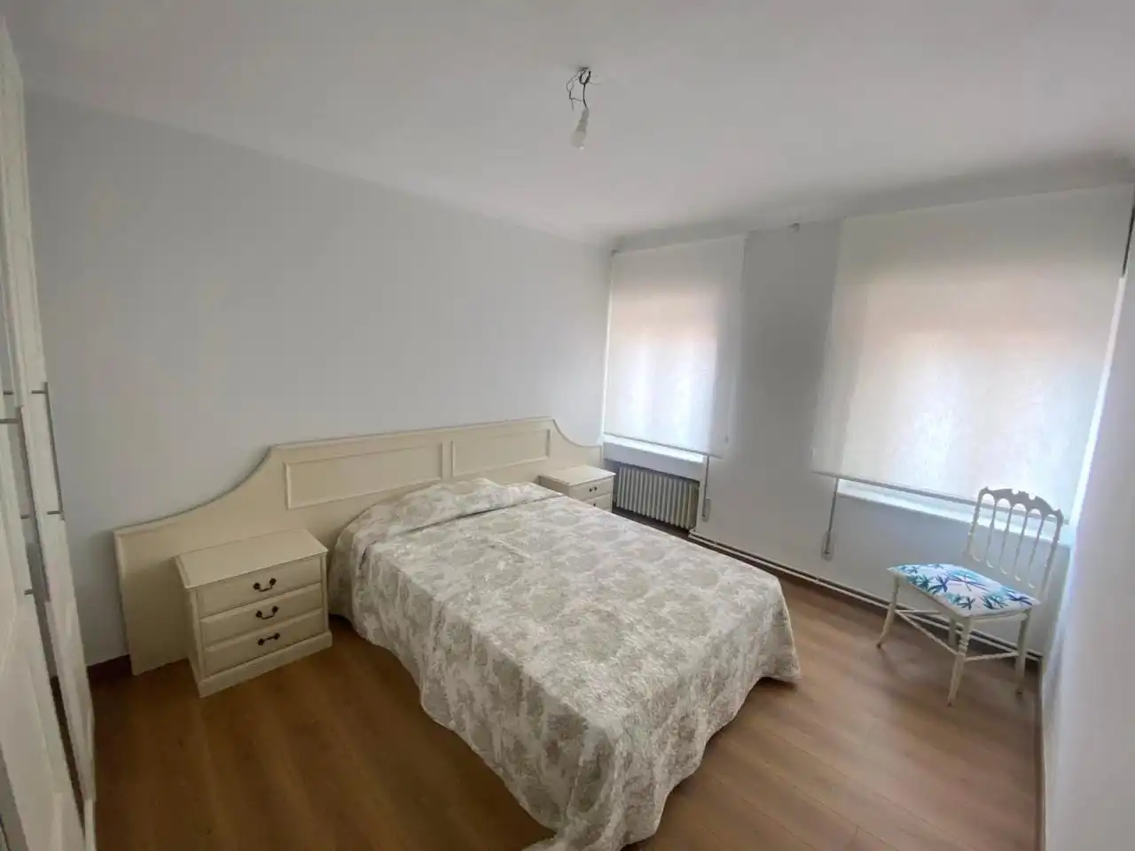 Habitación de Piso de alquiler en León Capital  con Calefacción, Terraza y Amueblado