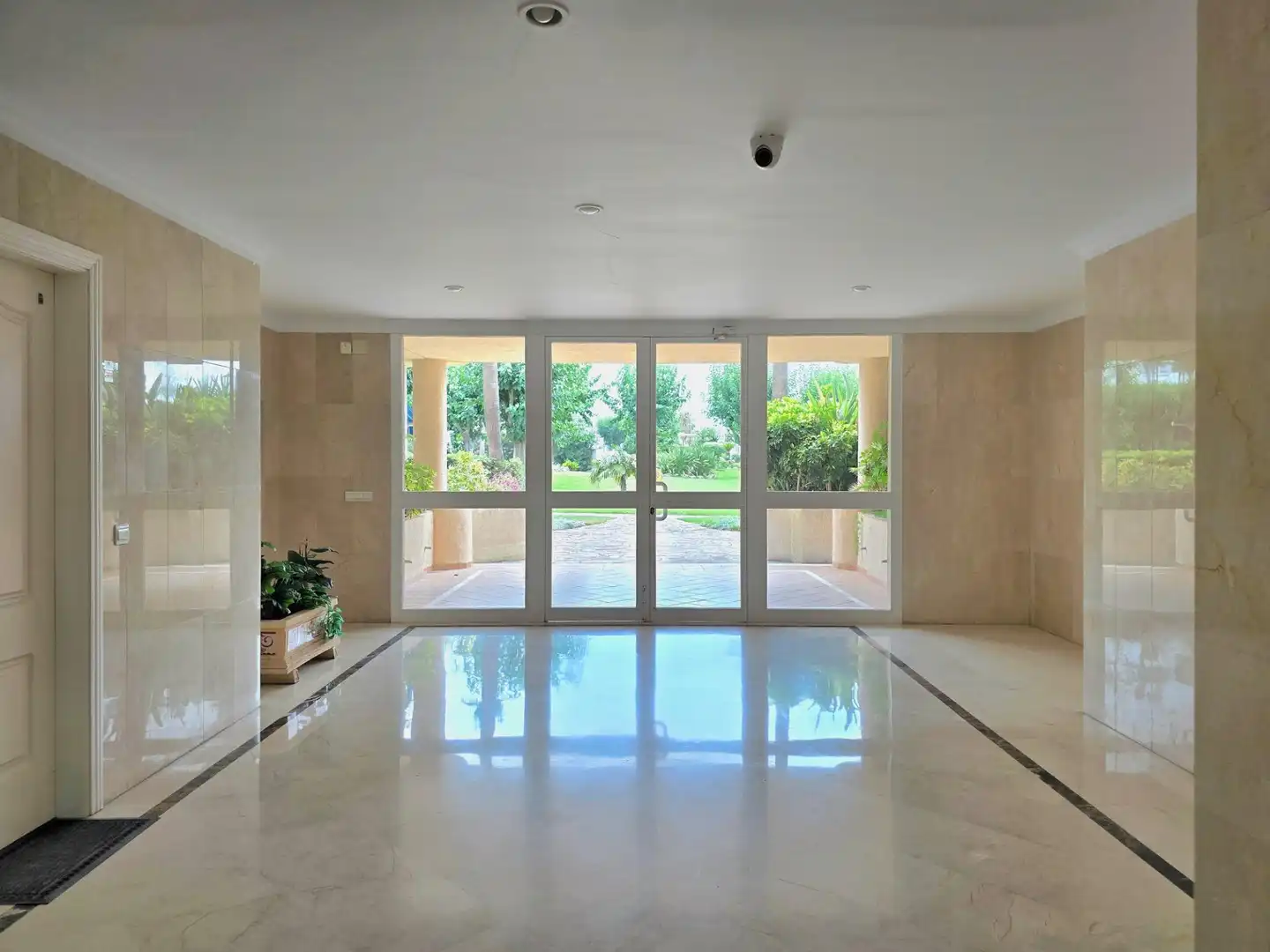 Piso en venta en Torremolinos con Aire acondicionado, Calefacción y Jardín privado