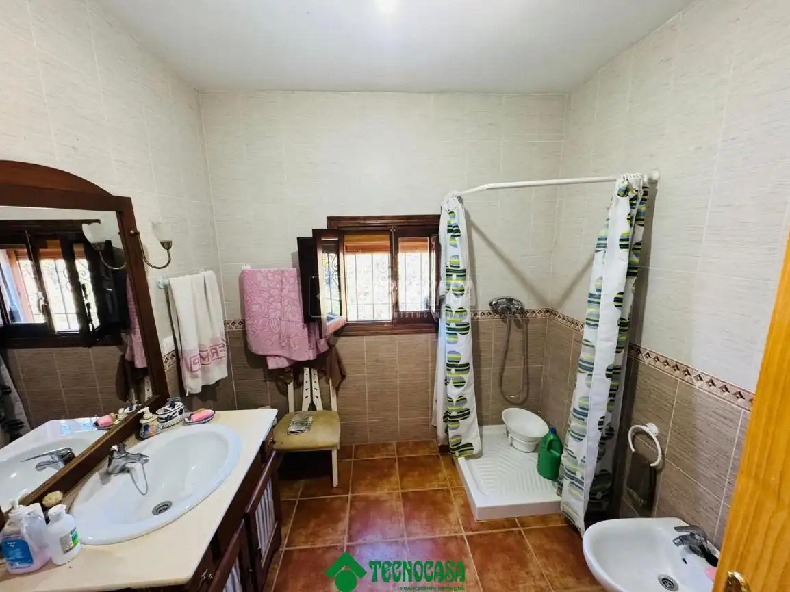 Baño de Finca rústica en venta en Montoro con Aire acondicionado, Calefacción y Amueblado