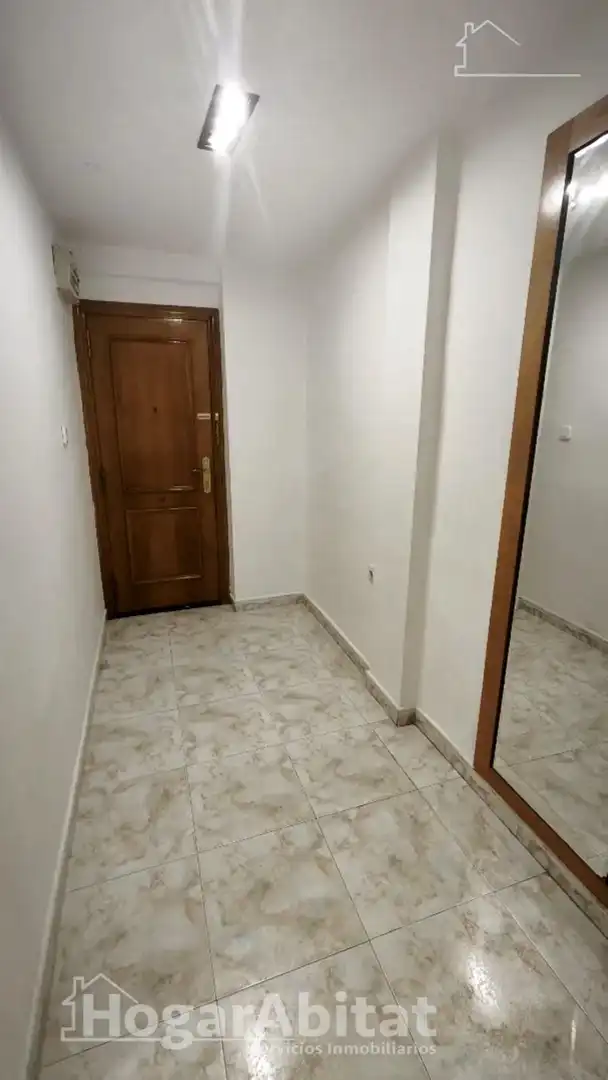 Flat for sale in Valencia  with Air Conditioner, Heating and Balcony