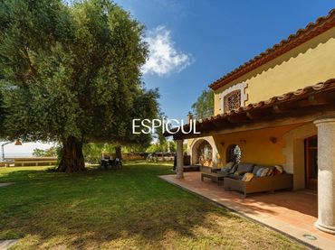 Casa con piscina in vendita a Santa elena
