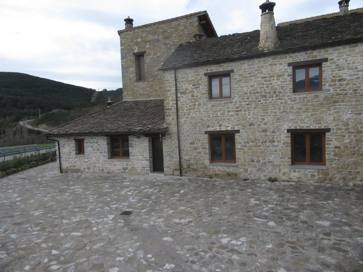 Vista exterior de Casa o chalet en venta en Castiello de Jaca con Calefacción, Jardín privado y Terraza