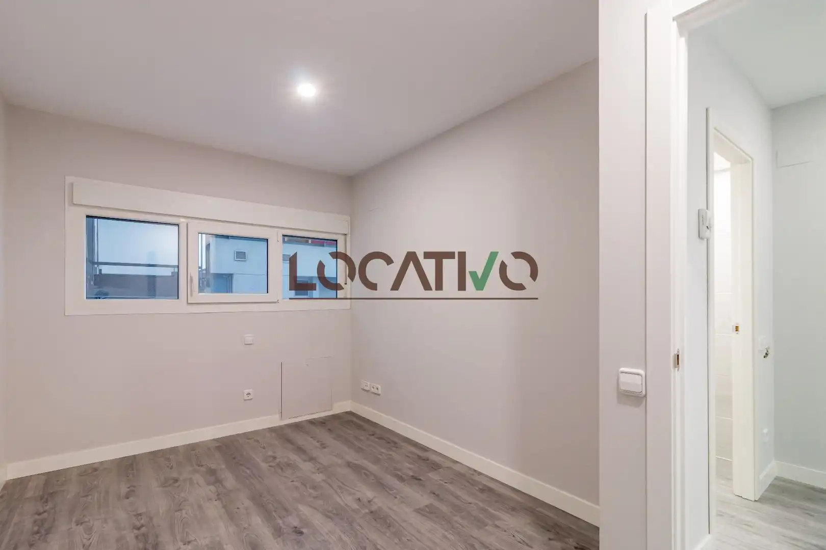 Habitación de Dúplex en venta en Madrid con Calefacción y Terraza