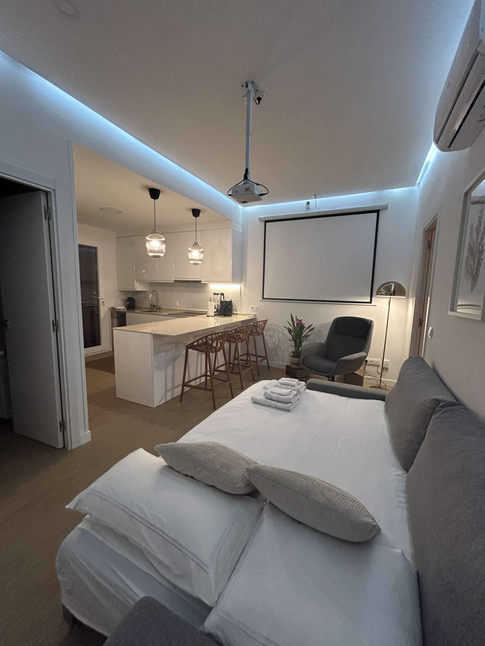 Estudi per a compartir en  Madrid Capital amb Aire condicionat, Calefacció i Terrassa