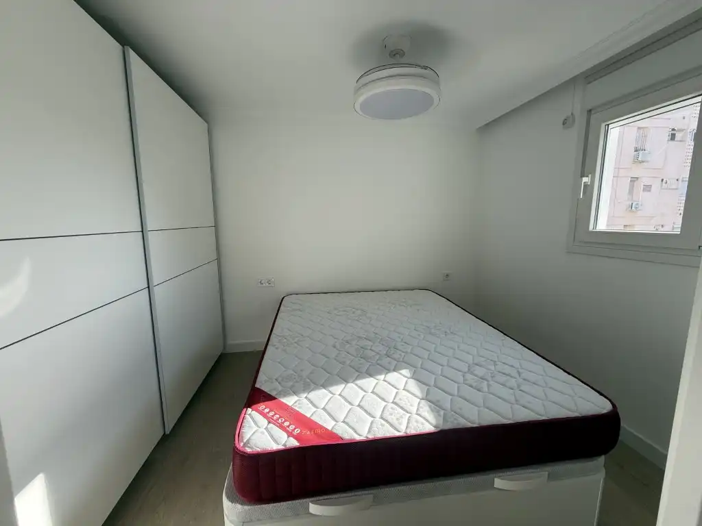 Bedroom of Flat for rent in Sevilla  with Air Conditioner