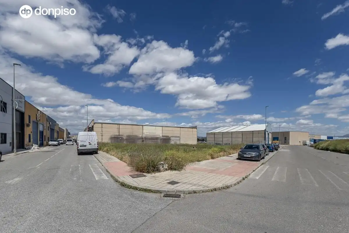 Industrial land for sale in Paseo de las Andás 7
