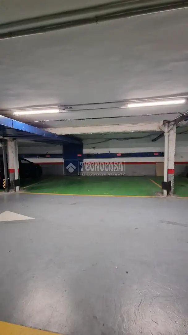 Parking de Piso en venta en Madrid con Calefacción
