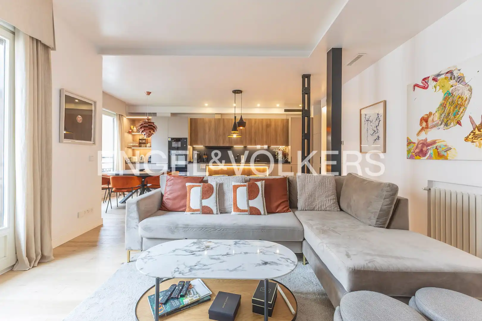 Living room of Flat for sale in Chamberí