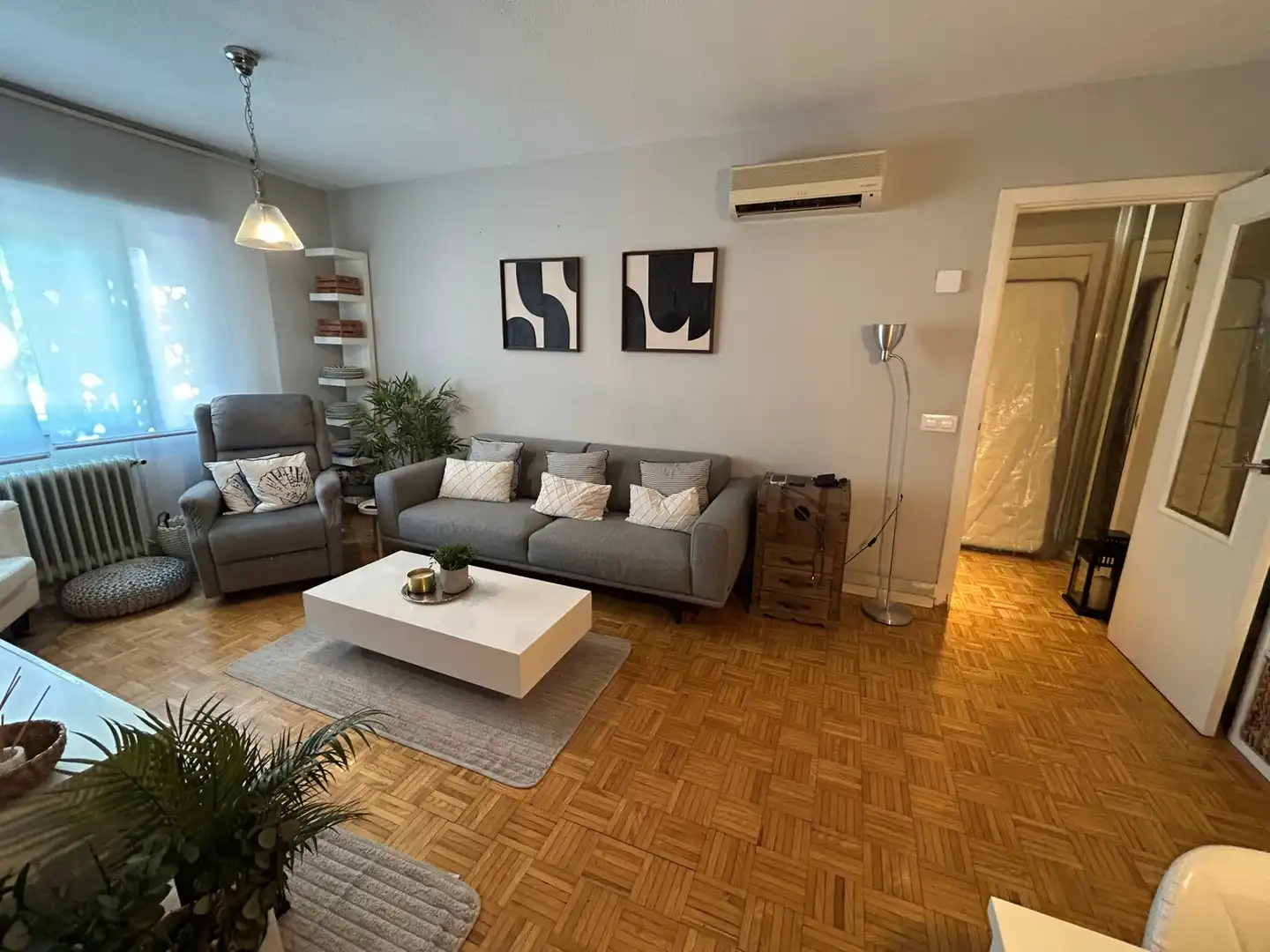 Sala d'estar de Pis en venda en Mejorada del Campo amb Aire condicionat, Calefacció i Parquet