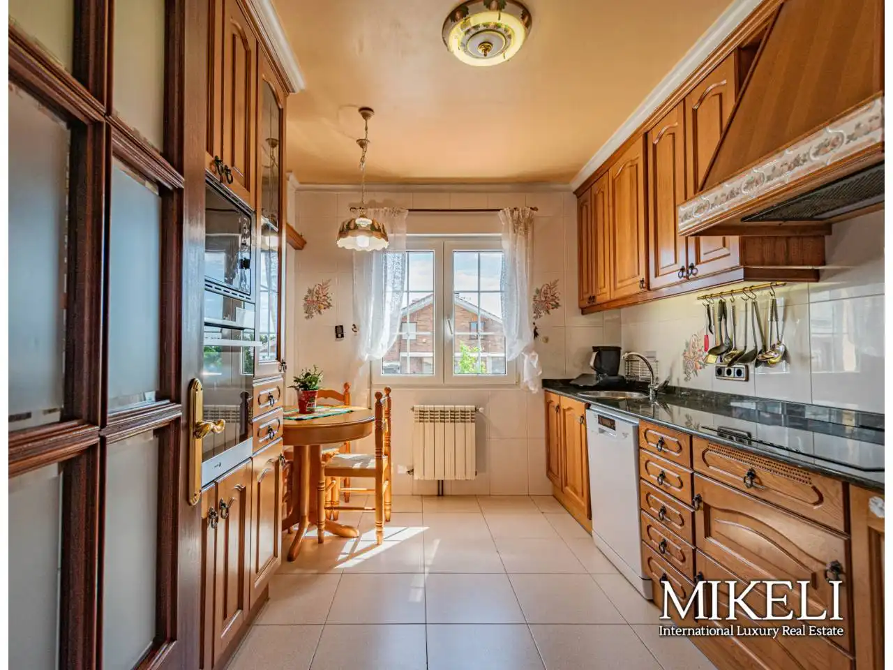 Cocina de Casa o chalet en venta en Santander con Calefacción, Jardín privado y Terraza