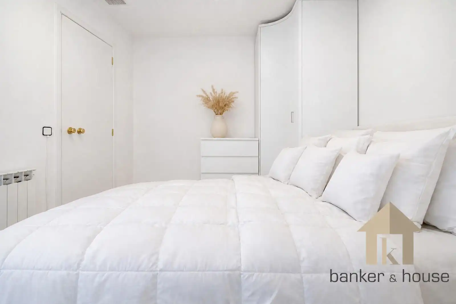 Bedroom of Detached homes for sale in Cerdanyola del Vallès  with Air Conditioner, Heating and Terrace