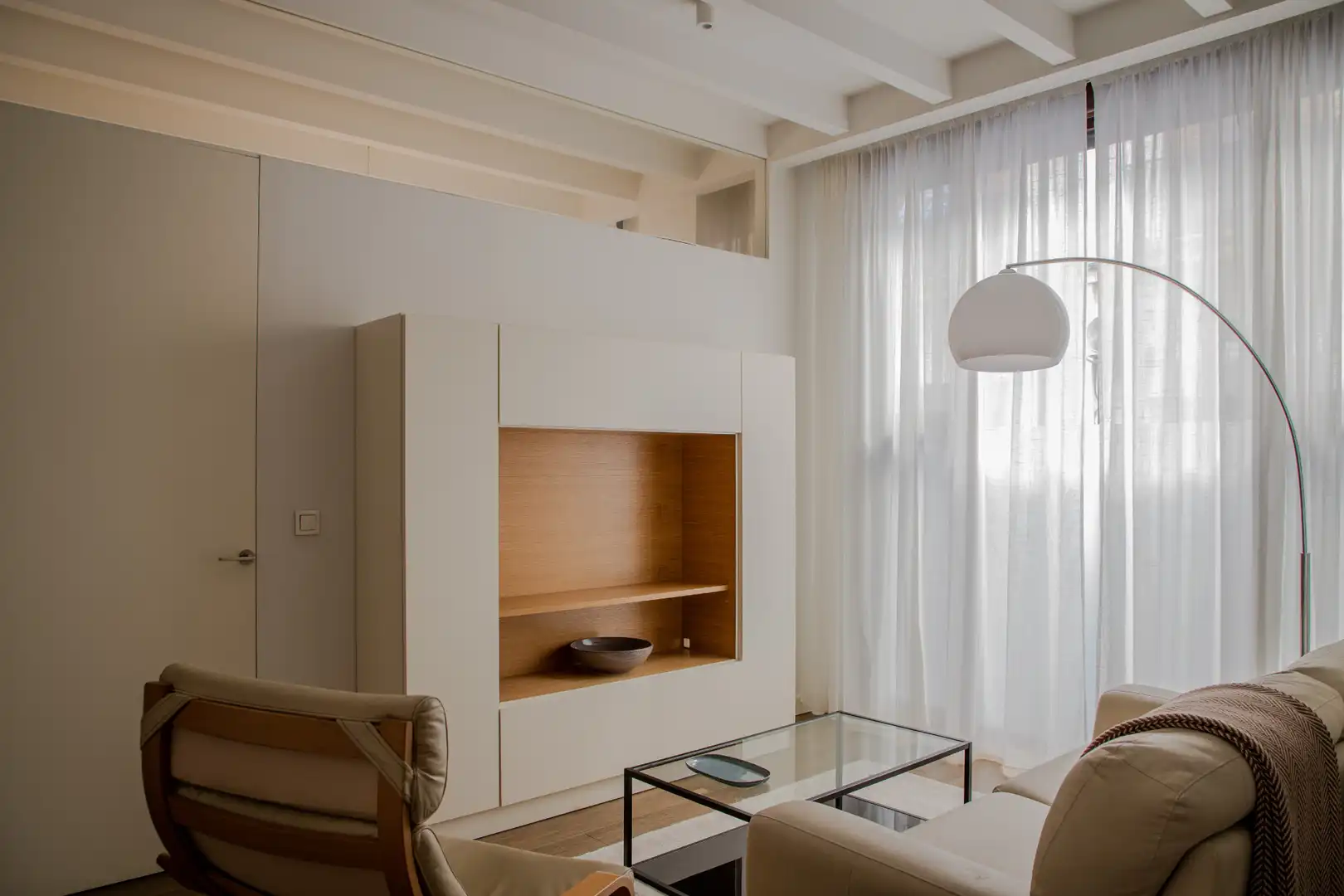 Living room of Flat for rent in Sevilla  with Air Conditioner, Furnished and Oven
