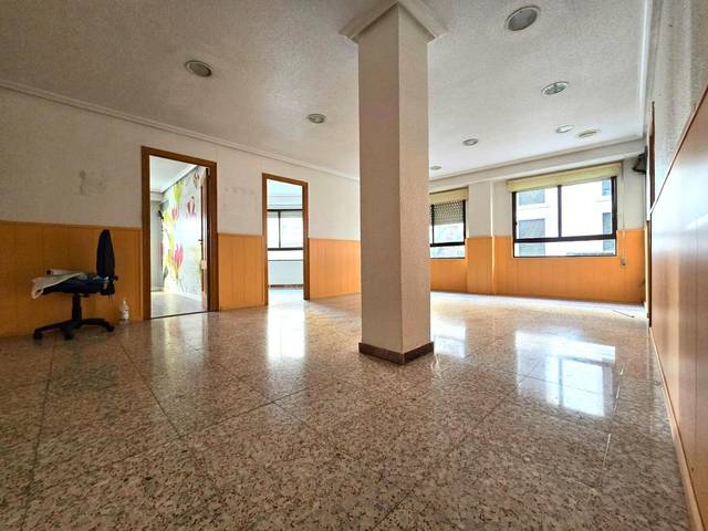 Local comercial en Alquiler en Centro