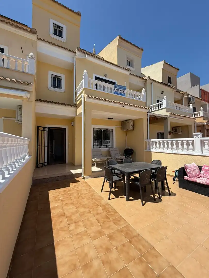 Terrassa de Casa adosada en venda en Orihuela amb Terrassa, Traster i Balcó