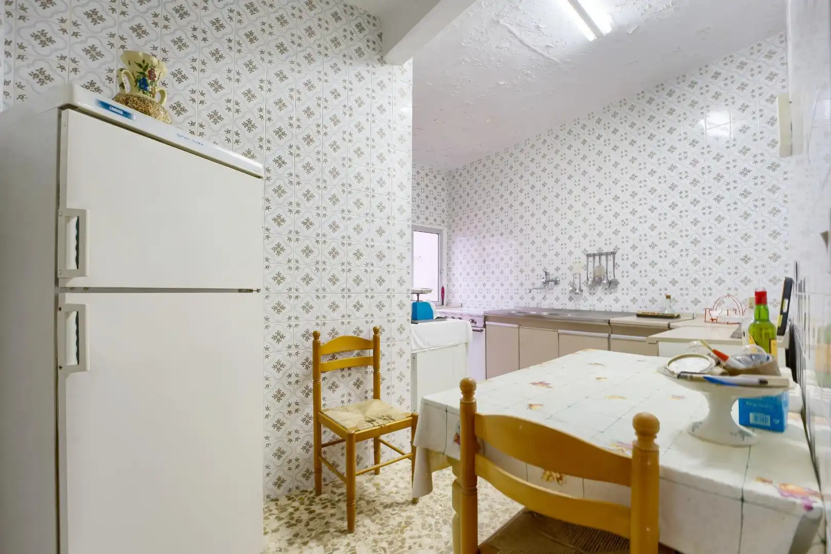 Cocina de Casa adosada en venta en Sanlúcar la Mayor con Aire acondicionado, Calefacción y Terraza