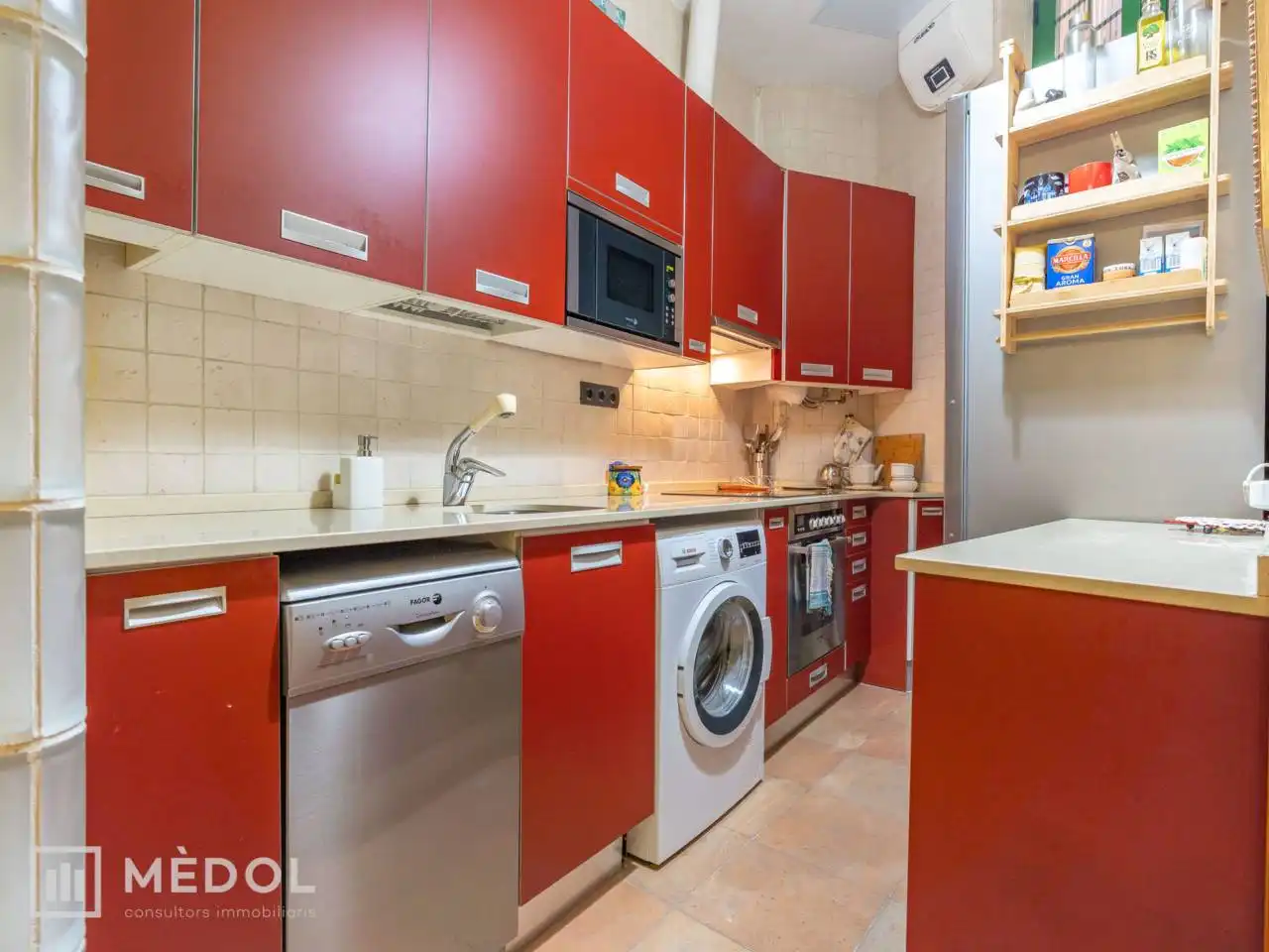 Cuina de Pis en venda en Tarragona amb Aire condicionat, Calefacció i Parquet