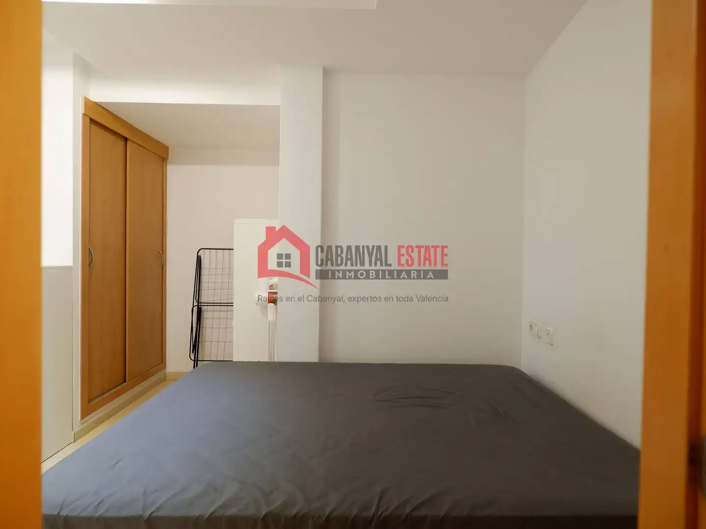 Habitación de Estudio de alquiler en Valencia con Aire acondicionado, Amueblado y Balcón