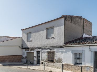 Casa aparellada en venda a C/ Martinete