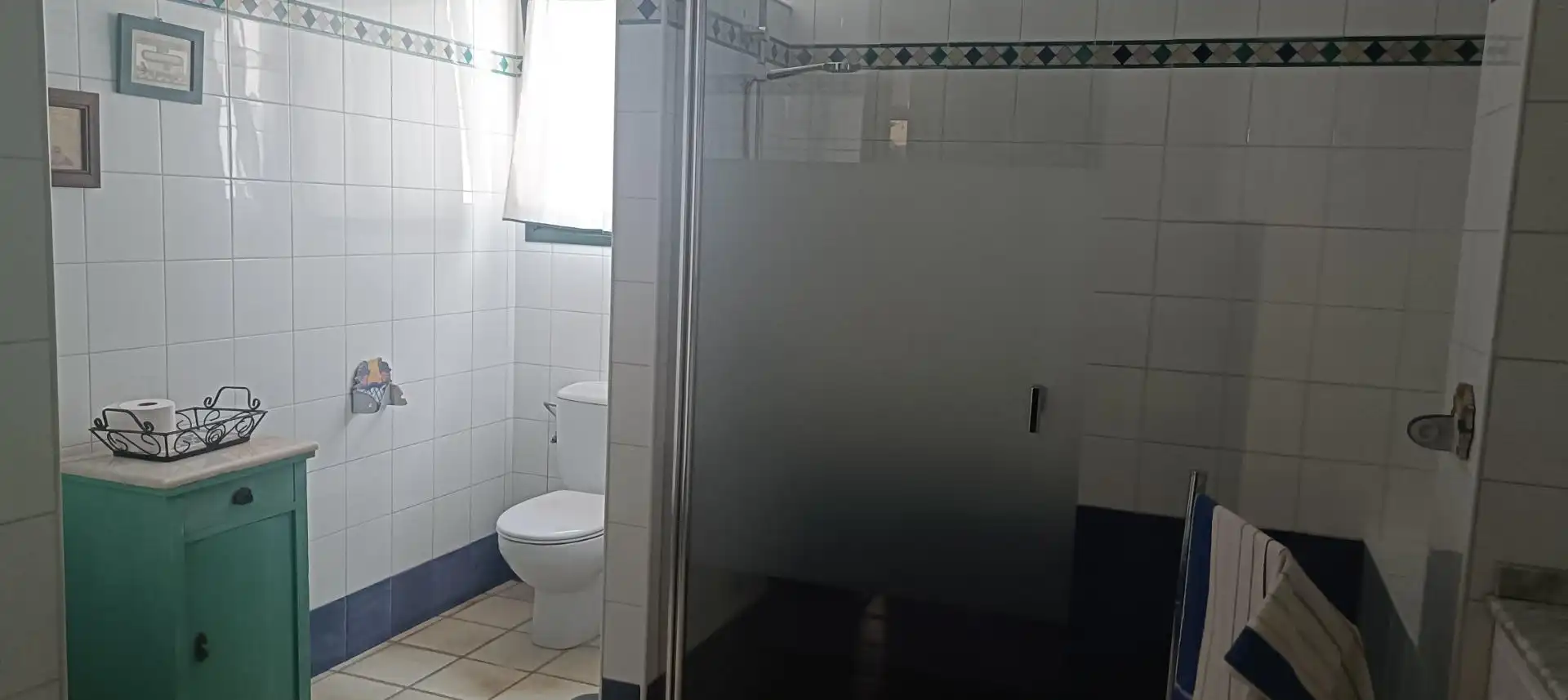 Baño de Casa o chalet en venta en Algeciras con Terraza, Trastero y Piscina