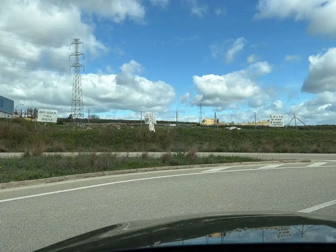 Terreno industrial en venta en Gerena