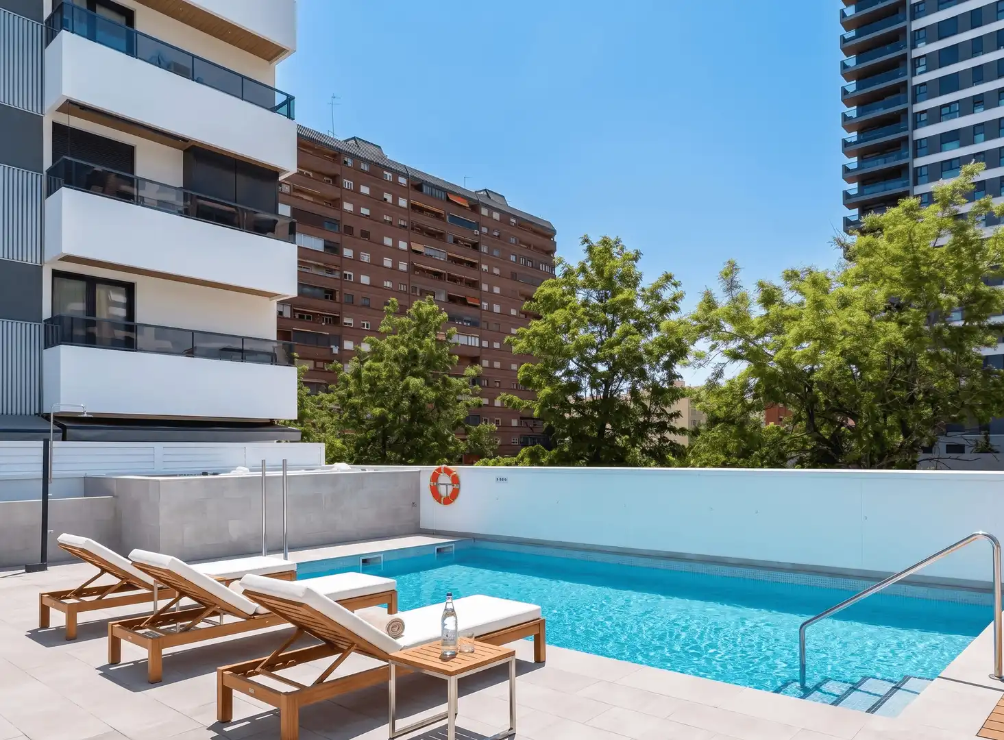 Piscina de Piso en venta en Valencia con Aire acondicionado, Calefacción y Jardín privado