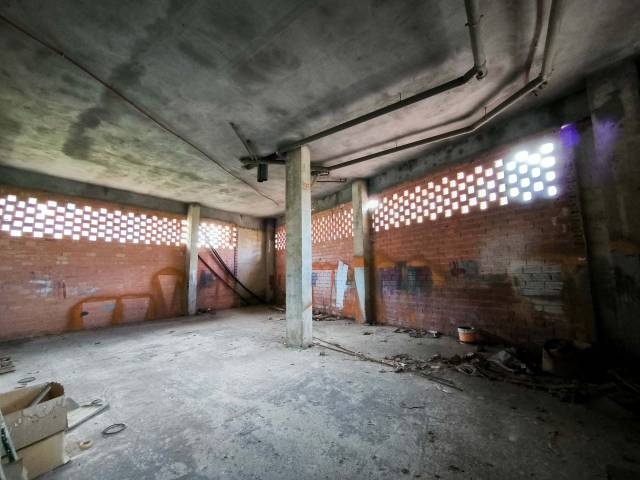 Local comercial en Venta en N/A en Ariznabarra