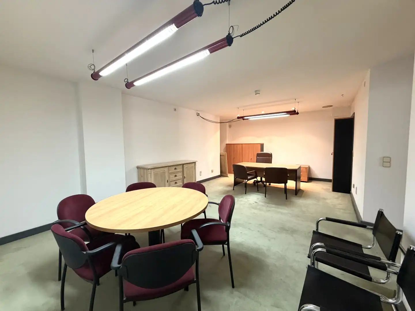 Geschaftsraum zur Miete in Lleida mit Heizung, Möbliert und Internet